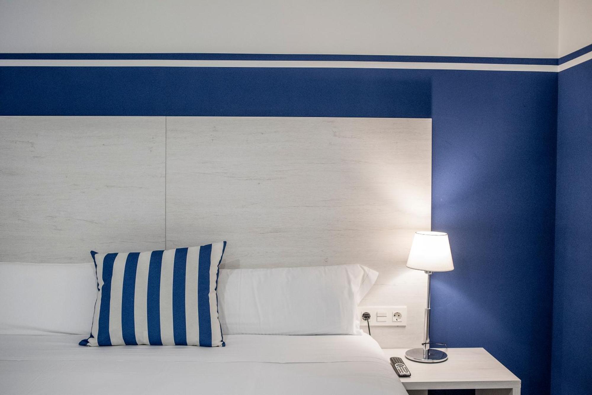 Standard Double Room,1688894774:JPEG